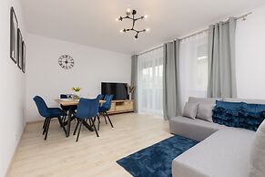 Bemowo Family Apartment by Renters