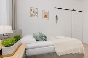 Bemowo Family Apartment by Renters