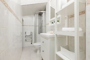 Bemowo Family Apartment by Renters