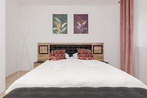 Bemowo Family Apartment by Renters