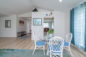 Renovated Home Near Beach and Shopping