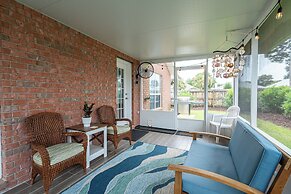 Renovated Home Near Beach and Shopping