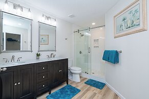 Renovated Home Near Beach and Shopping