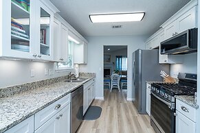 Renovated Home Near Beach and Shopping