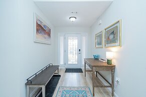 Renovated Home Near Beach and Shopping