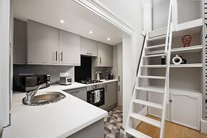 Stunning Arty Apartment & mezzanine