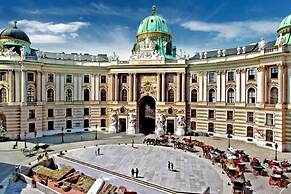 Cozy Designer 1BD Apartment in Heart of Vienna