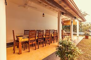 Villa Talpe Home Stay Inviting 4 b&b and Pool
