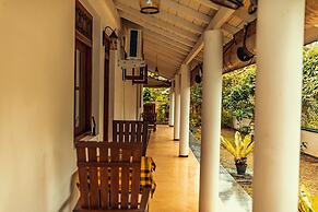 Villa Talpe Home Stay Inviting 4 b&b and Pool