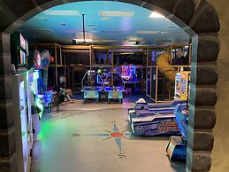 Mickey Mouse Cluff House