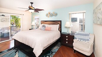 Mickey Mouse Cluff House