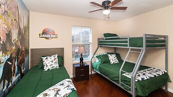 Mickey Mouse Cluff House