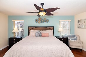 Mickey Mouse Cluff House