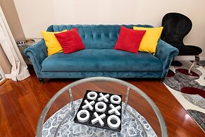 Mickey Mouse Cluff House