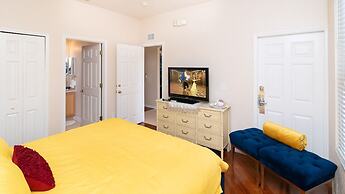 Mickey Mouse Cluff House