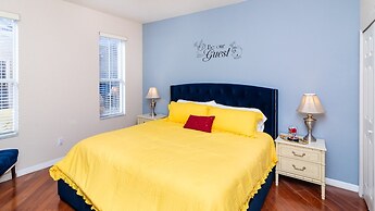 Mickey Mouse Cluff House