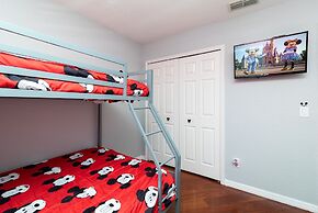 Mickey Mouse Cluff House