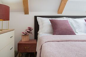 Romantic apartment in the attic