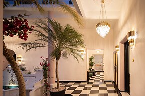 HOLT's Hotel De Mi Independencia