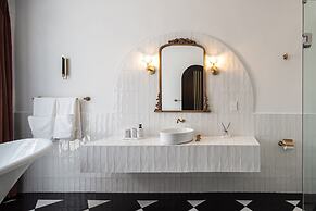 HOLT's Hotel De Mi Independencia