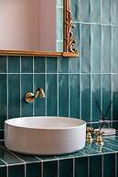 HOLT's Hotel De Mi Independencia