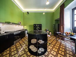 HOLT's Hotel De Mi Independencia