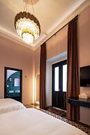 HOLT's Hotel De Mi Independencia