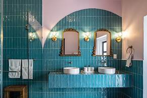 HOLT's Hotel De Mi Independencia