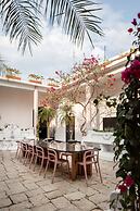 HOLT's Hotel De Mi Independencia