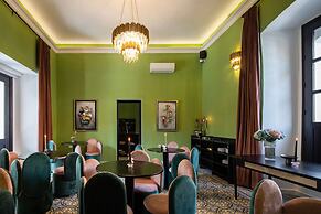 HOLT's Hotel De Mi Independencia