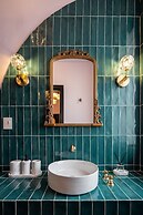 HOLT's Hotel De Mi Independencia