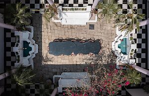 HOLT's Hotel De Mi Independencia