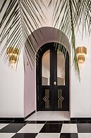 HOLT's Hotel De Mi Independencia