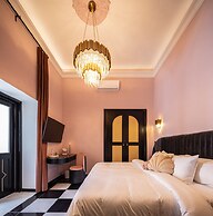 HOLT's Hotel De Mi Independencia