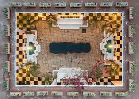 HOLT's Hotel De Mi Independencia