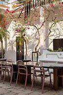 HOLT's Hotel De Mi Independencia