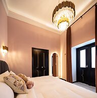 HOLT's Hotel De Mi Independencia