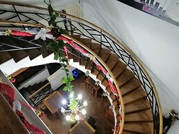 PETITTE HOTEL BELLA MONTAÑA