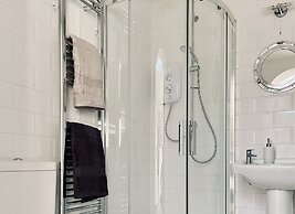 Wavecrest Holiday Cottage