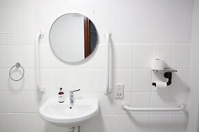 Kingston Country Courtyard