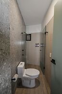 Expo Satelite 2750 Hotel & Suites