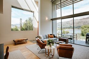 Release Wanaka - Lake Edge