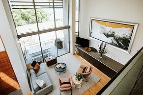 Release Wanaka - Lake Edge