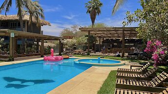 Straw Hat Surf Hostel