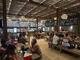 Straw Hat Surf Hostel