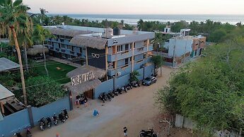 Straw Hat Surf Hostel