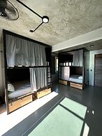 Straw Hat Surf Hostel