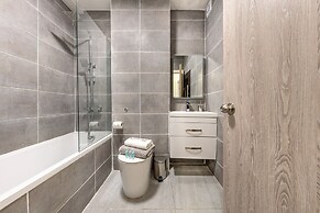 Ashview 2 - Heathrow - Thorpe Park - Free Parking