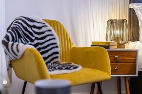 Ashview 2 - Heathrow - Thorpe Park - Free Parking