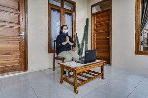 OYO Homes 91006 Eco Tourism Desa Cibodas Areng 5 Syariah